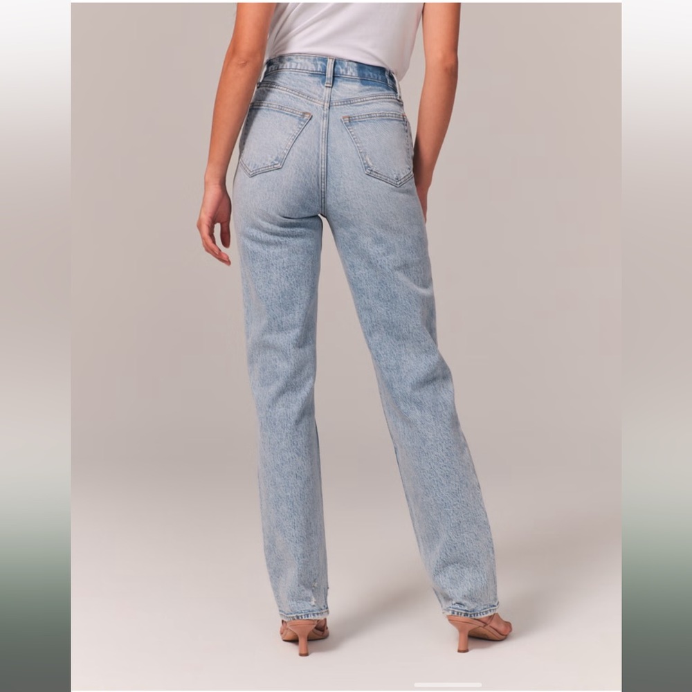 SOLD DONT BUY!!

&F Curve Love The Mom High Rise Jean - Picture 3 of 6